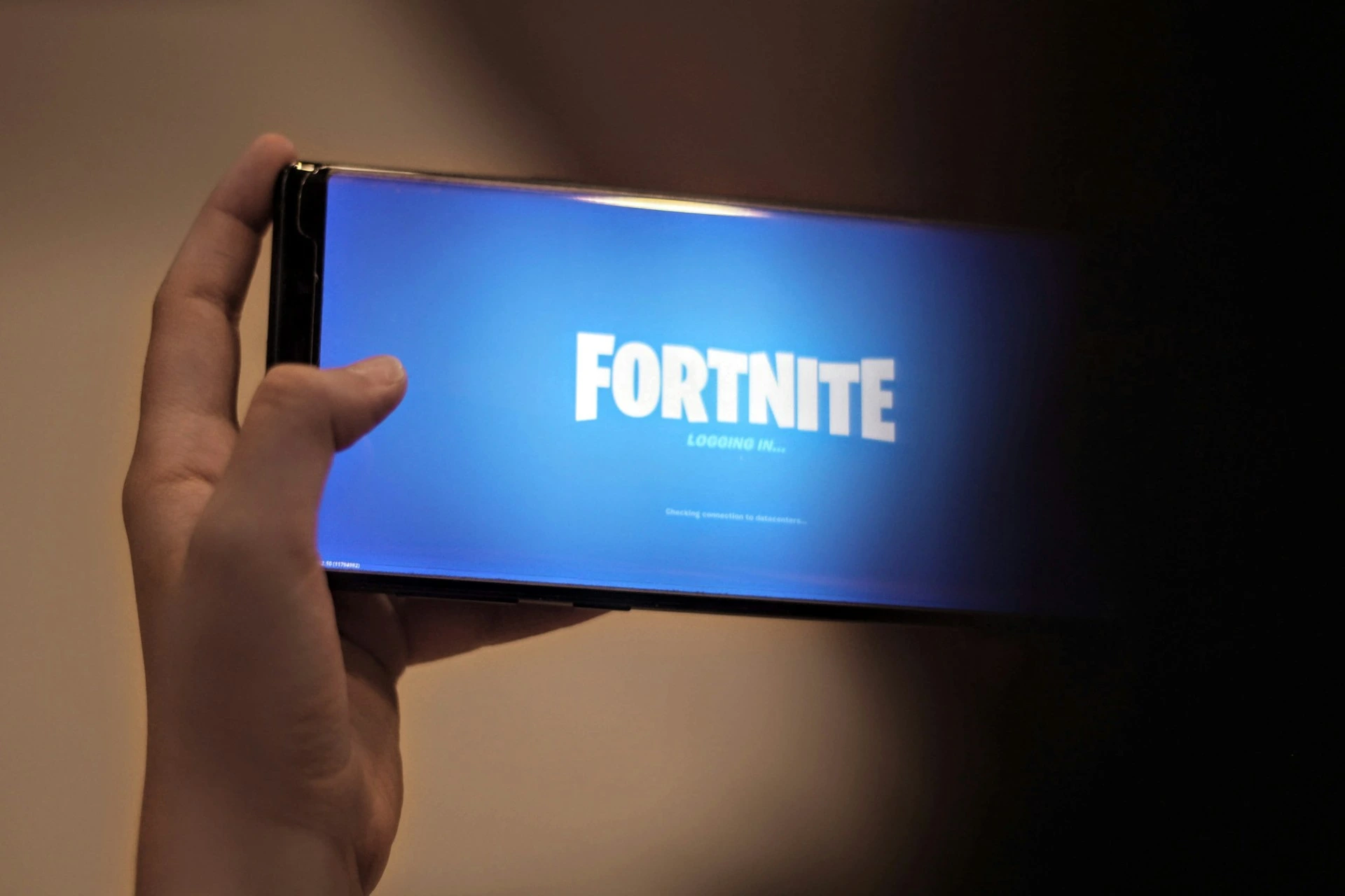 تعاونت Epic Games مع Telef&oacute;nica لتثبيت تطبيق الألعاب مسبقًا على أجهزة Android